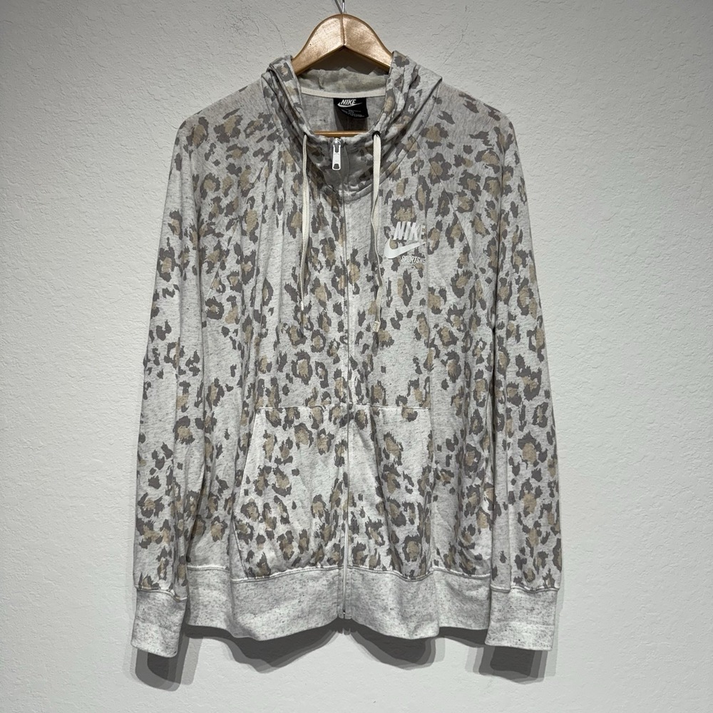 Nike Hoodie Women Size 1X Gray Leopard Print Full Zip hoodie Animal Print